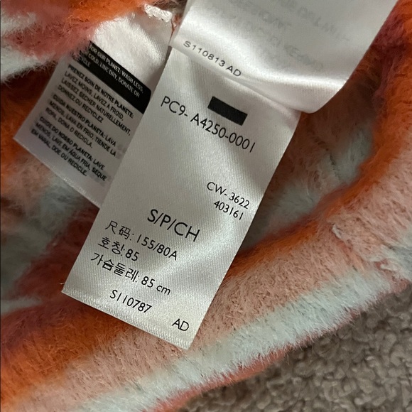 Stripe Levi’s Orange and Cream Women's Sweater - Picture 5 of 6